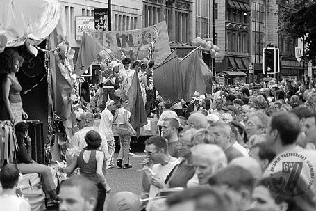 GayFest 2001: parade on Princess Street