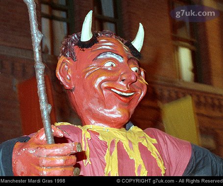 Giant puppets in the opening parade